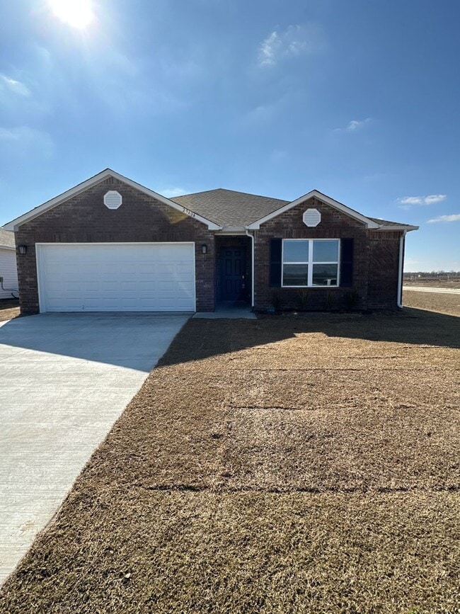Building Photo - *MOVE-IN PROMO!* Four Bedroom | Two Bath H...