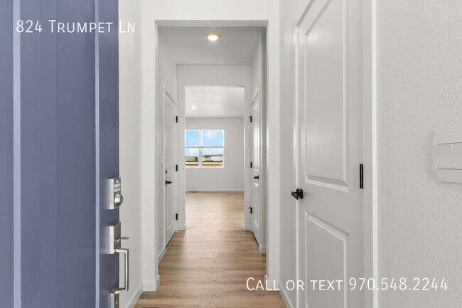 Foto del edificio - 824 Trumpet Ln