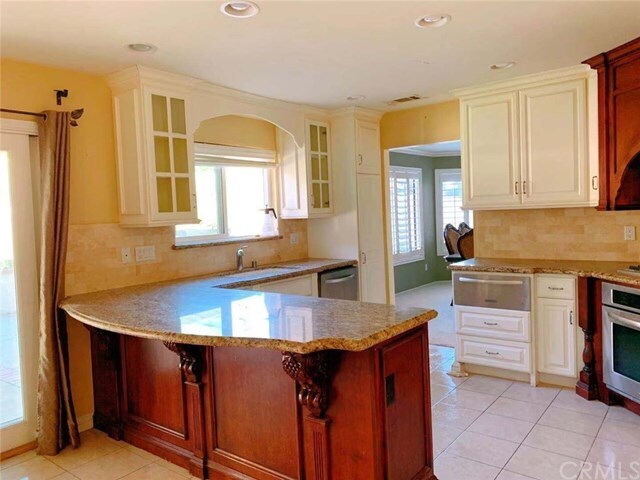 Foto principal - 8156 Hillside Rd
