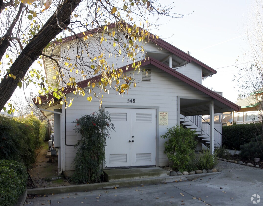 Primary Photo - 548 California St
