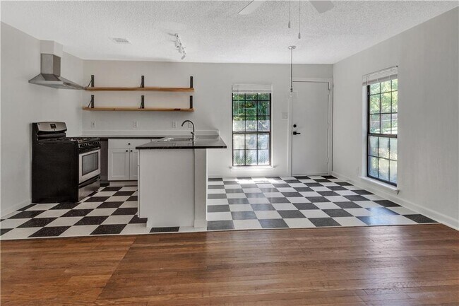 Foto del edificio - 4613 Goliad Ln