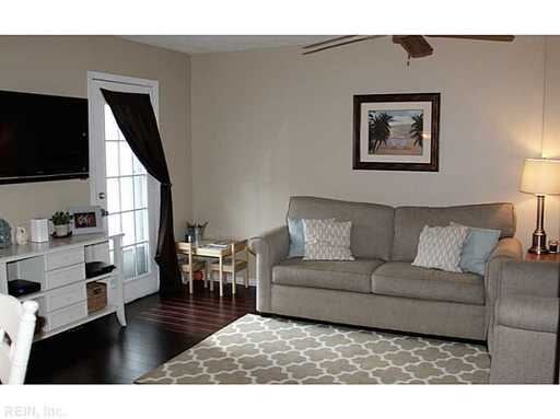 Foto del edificio - 1252 Corkwood Cir