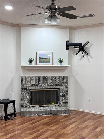 Foto del edificio - 9223 Crimnson Ct