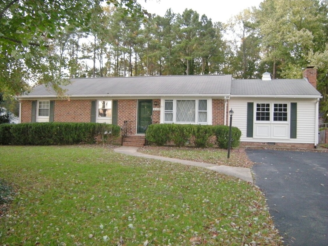 Foto principal - Brick Ranch in Hanover off Atlee Rd.