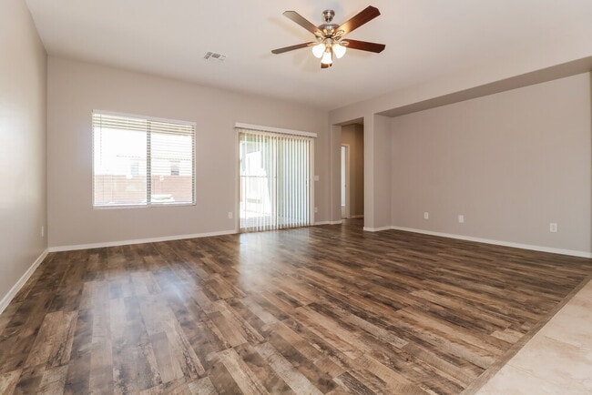 Foto del edificio - 23851 W Gibson Ln