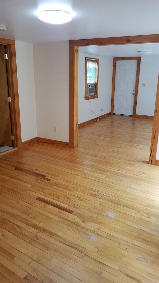 Building Photo - 206 Oak Hill Ter