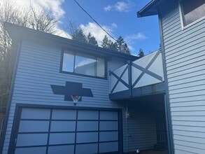 Building Photo - 215 S 11th St