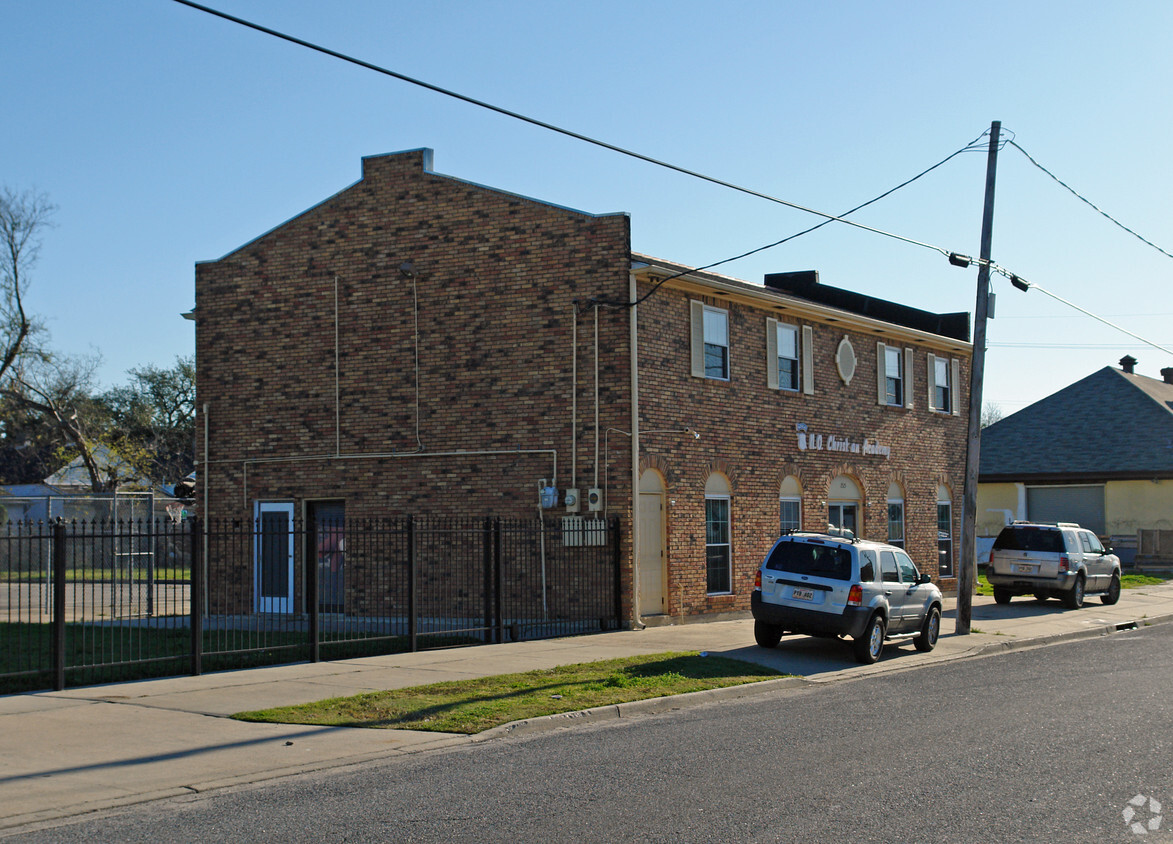 Iberville Apartments New Orleans