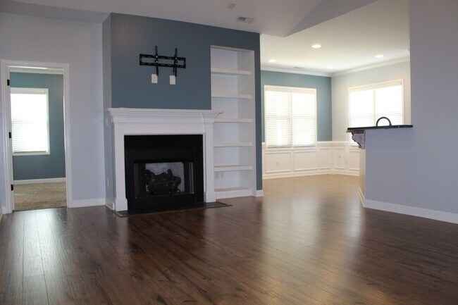 Foto del edificio - 415 Grace's Farm Rd