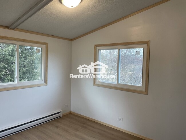 Building Photo - 684 Baker Rd