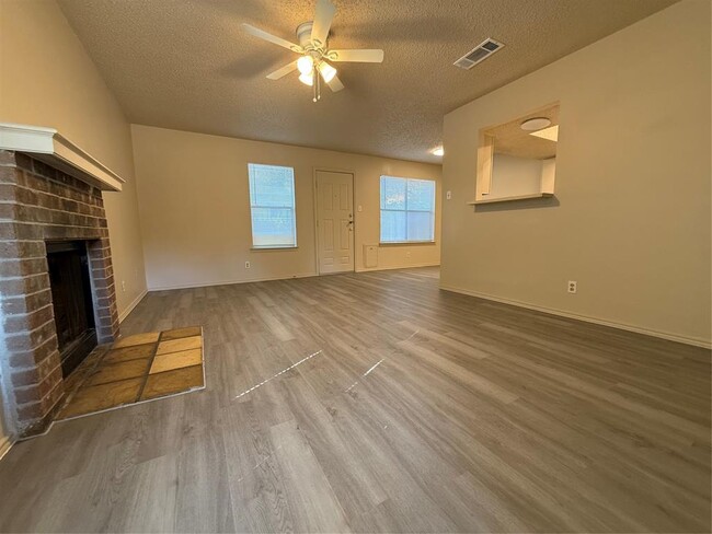 Building Photo - 9204 Kempler Dr