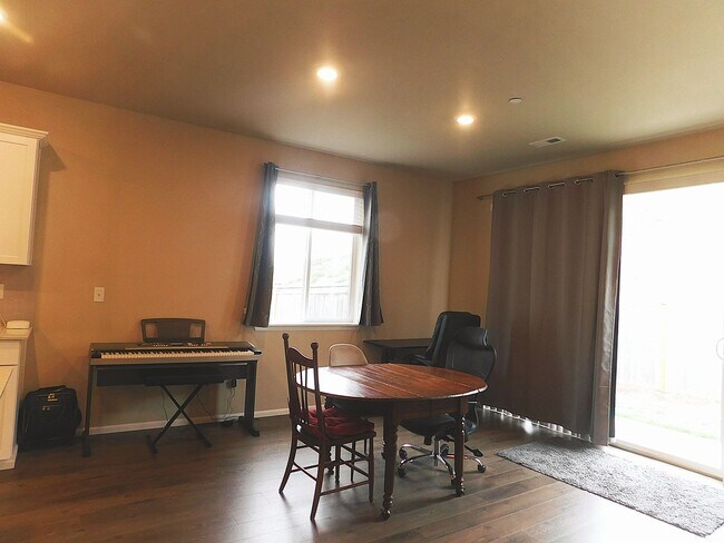 Foto del edificio - Charming 3 bedroom home for rent
