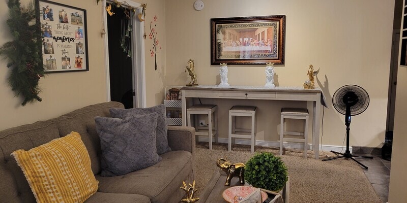 Primary Photo - 1161 White Bear Ave #2