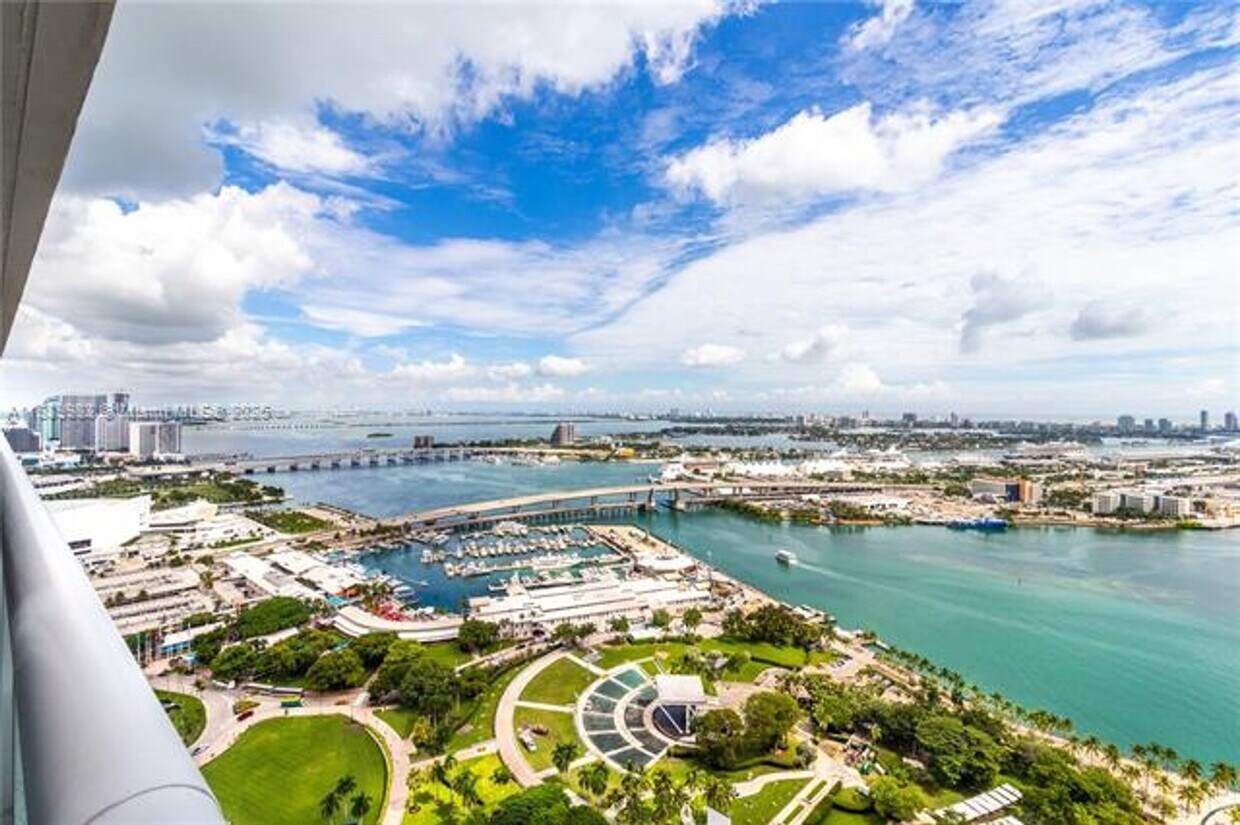 Foto principal - 50 Biscayne Blvd