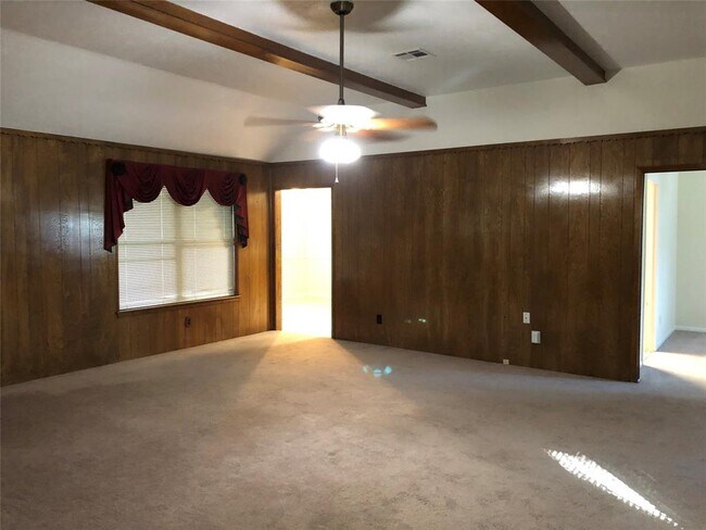 Building Photo - 4615 Shaun Dr