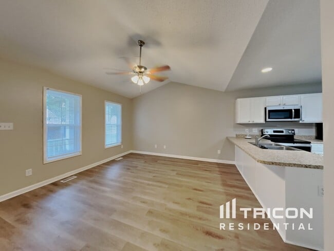 Building Photo - 2048 Ballston Pl