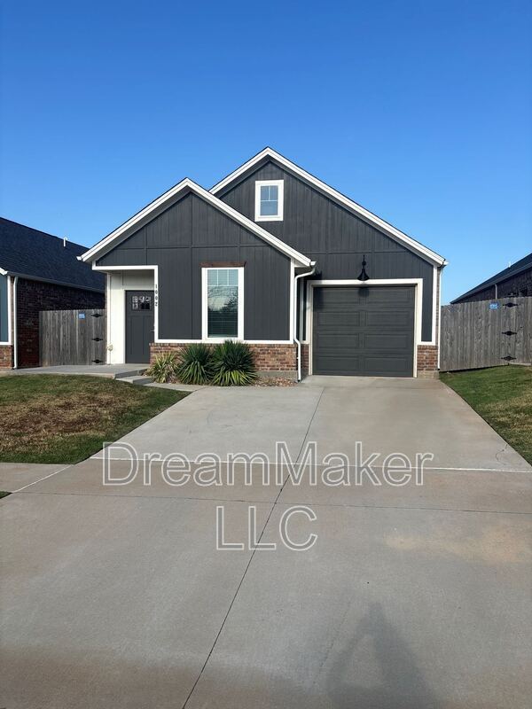 Photo - 1002 Riva Pkwy House