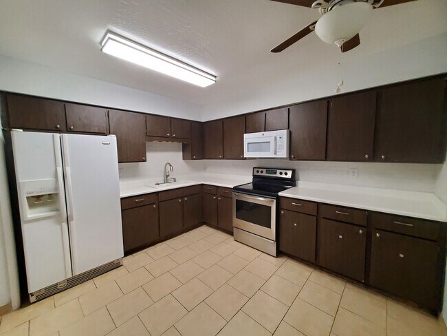 Foto del edificio - Apache Road Apartments