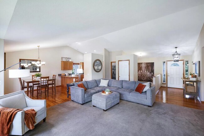 Foto del edificio - 715 E Westcrest Rd