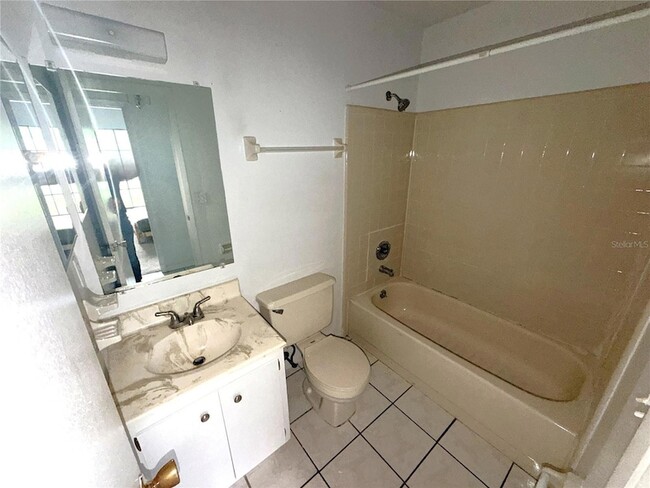 Building Photo - 745 Whitewood Dr