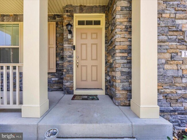 Foto del edificio - 1704 Evansberry Dr