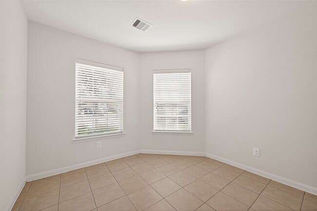 Building Photo - 4918 Jagged Cliff Ln