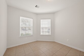 Building Photo - 4918 Jagged Cliff Ln