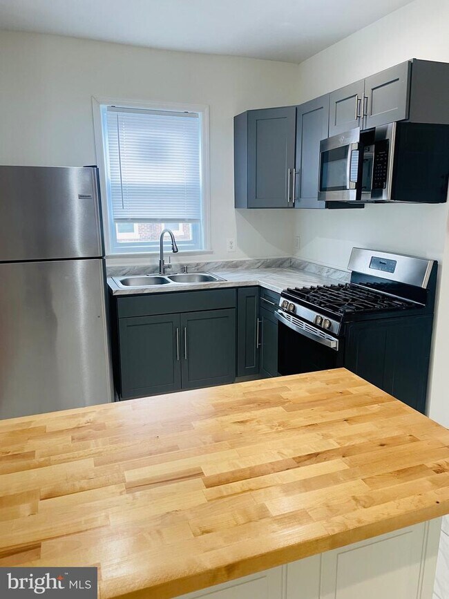 Foto del edificio - 442 W Hanover St