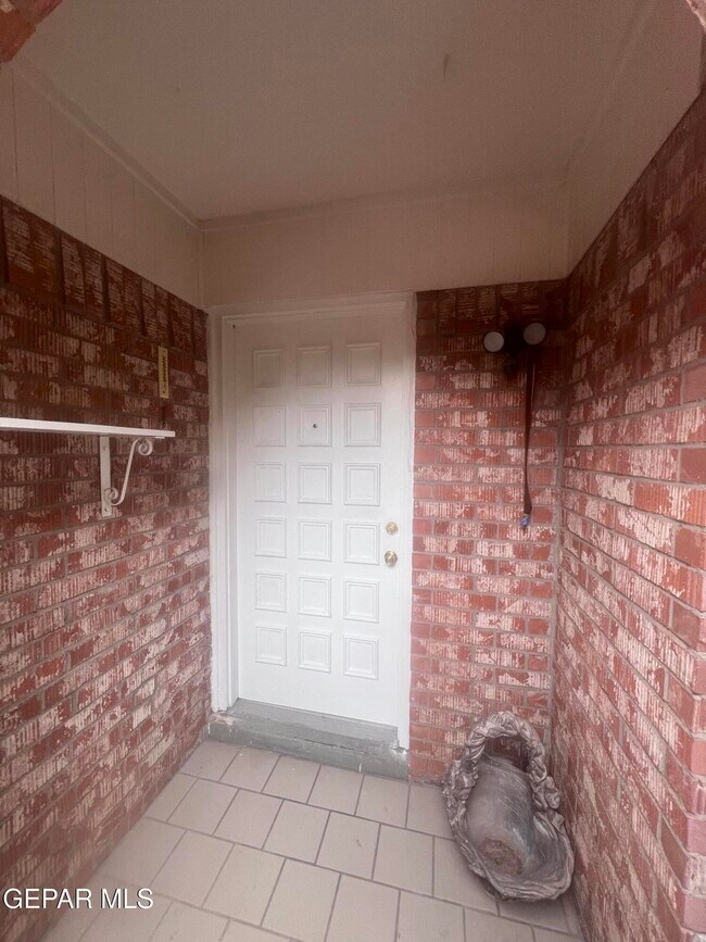 Foto del edificio - 5017 McCormick Ln