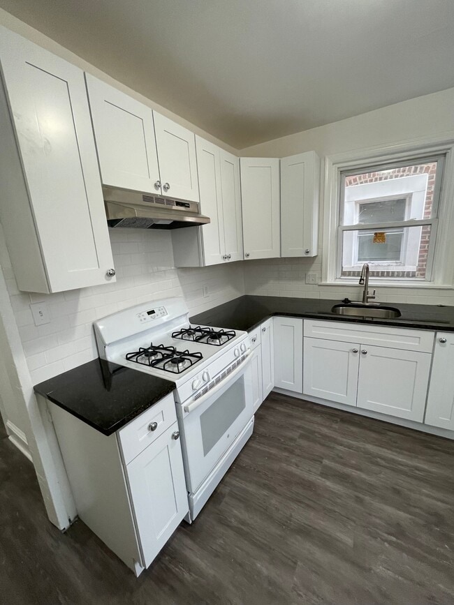 Building Photo - 5322 Wingohocking Terrace