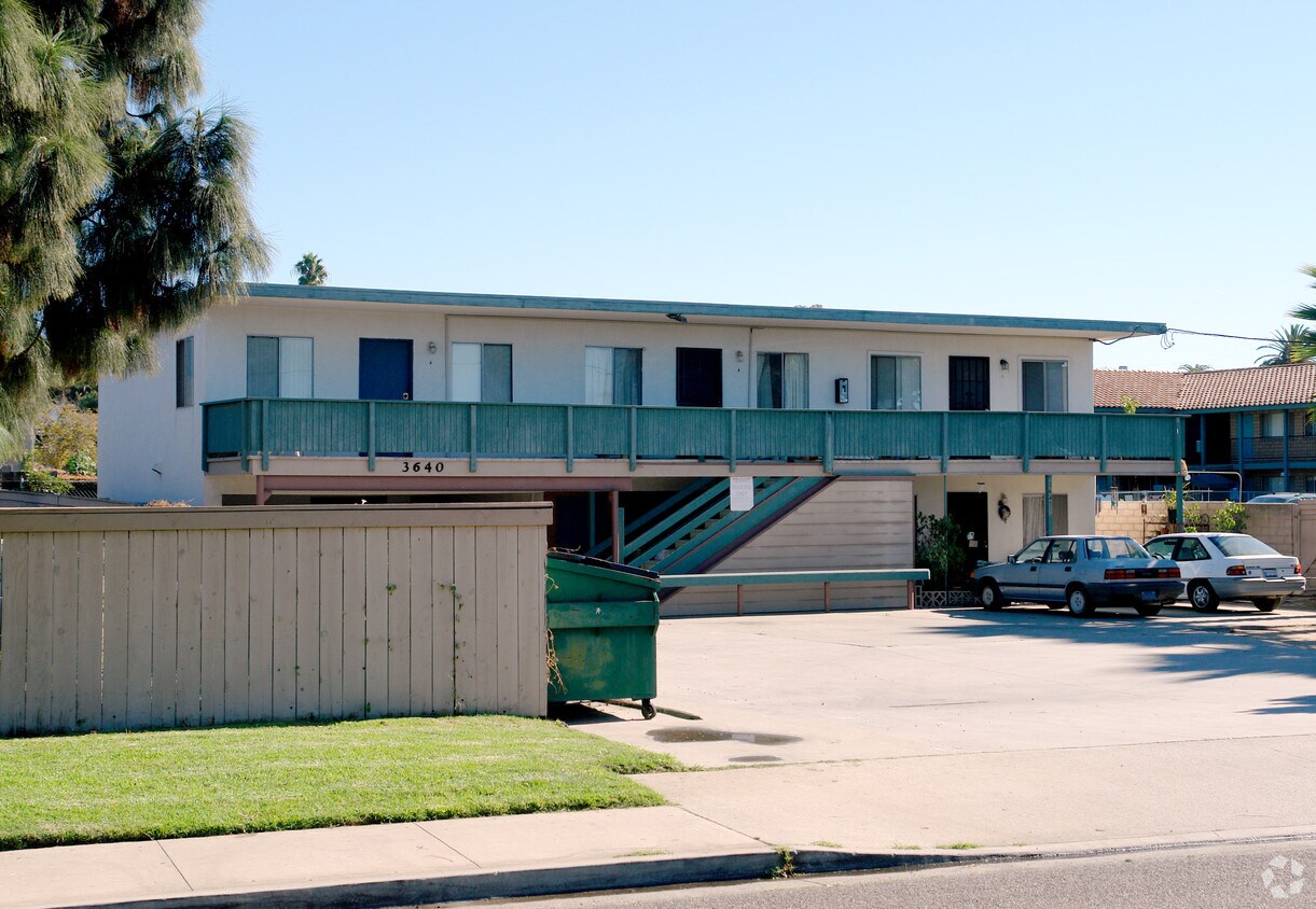 Foto del edificio - 3640 Pio Pico Dr