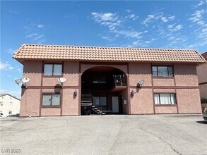 Building Photo - 6917 Mendon Ln
