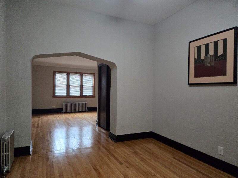 Foto principal - 6319 S Central Ave