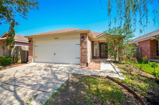 Building Photo - 18818 Driftwood Springs Dr