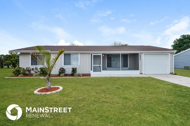 Building Photo - 6947 Roslyn Ct