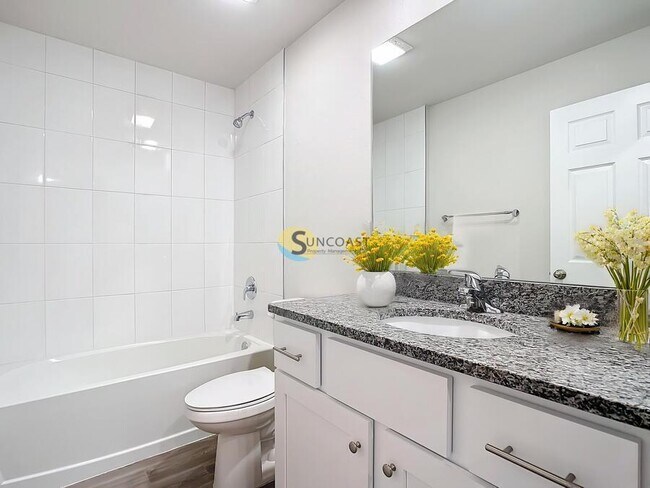 Foto del edificio - 11050 Reims Ave