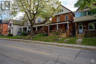 Building Photo - 72 Dundurn St N