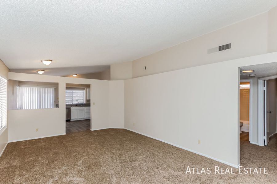 Primary Photo - STUNNING 3-Bedroom Home in a Prime Locatio...