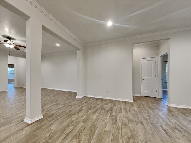 Foto del edificio - 3638 Lydia St