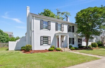 Building Photo - 21 University Cir
