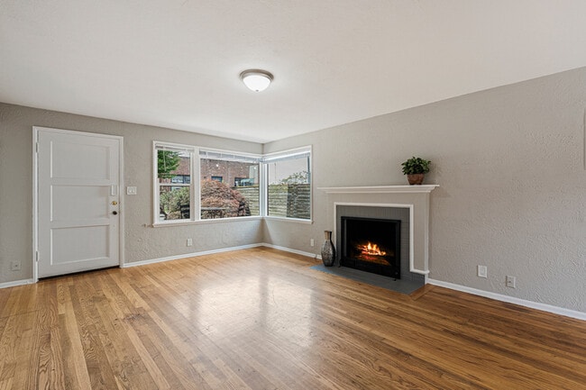 Building Photo - 2610 58th Ave SW
