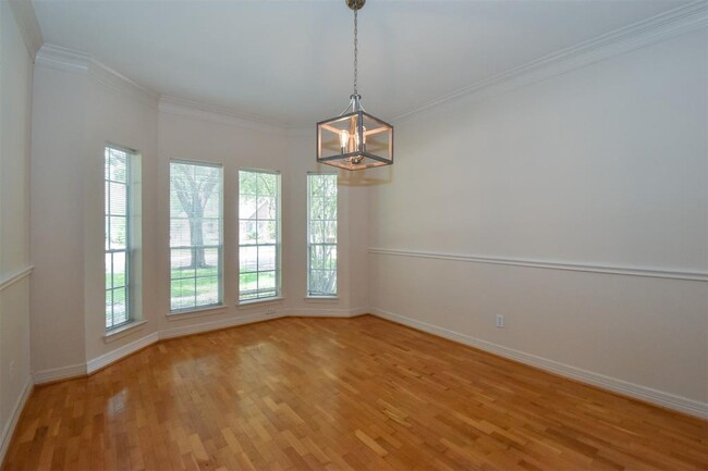 Foto del edificio - 5211 Laurel St