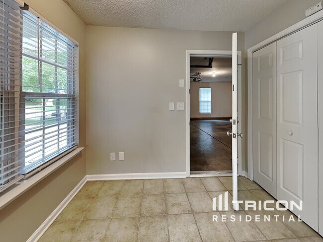 Building Photo - 15233 Eric Kyle Dr