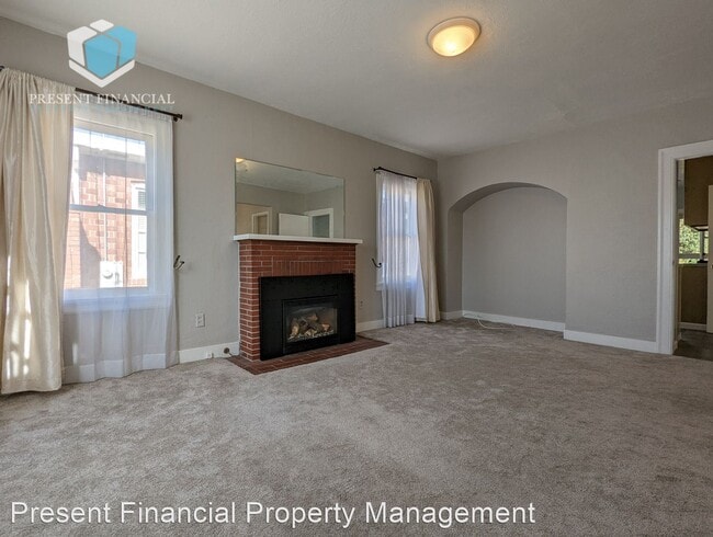 Building Photo - 3 br, 2 bath House - 3046 Sylvan Avenue