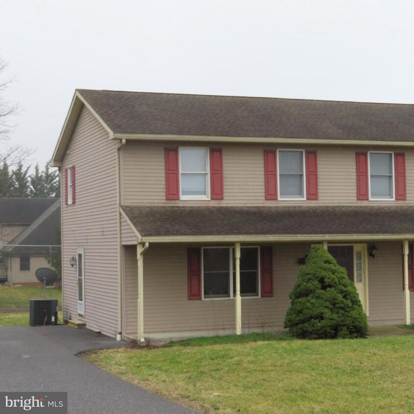 Primary Photo - 482 Pensinger Rd