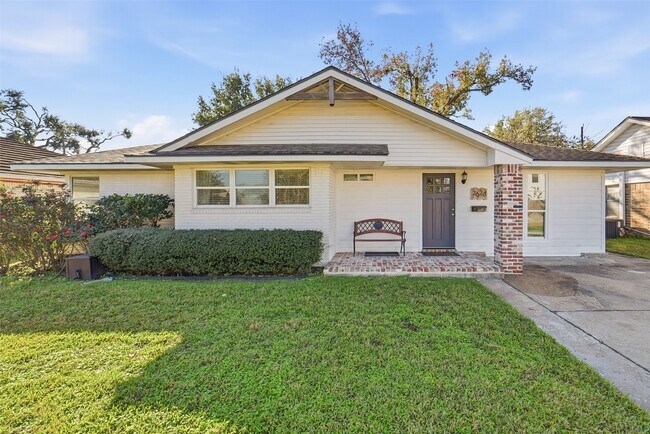 Foto del edificio - 2626 Willowby Dr