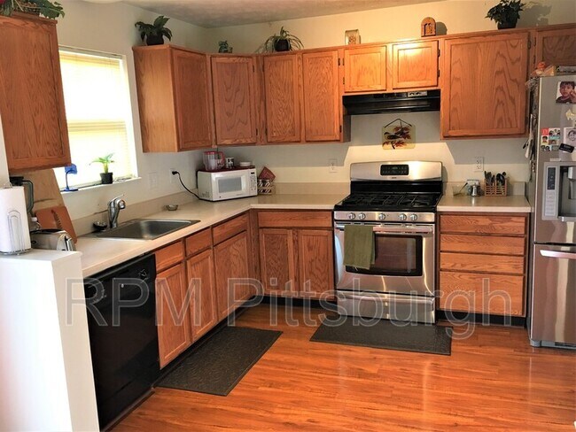 Foto del edificio - 1136 Shawnee Ridge Dr