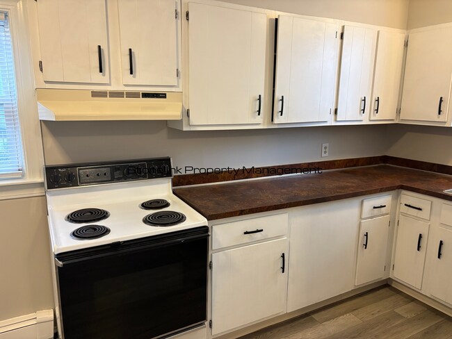 Foto del edificio - 66 Hamlet Ave