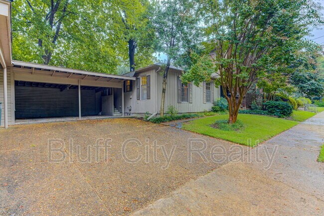 Foto del edificio - 654 Anderson St