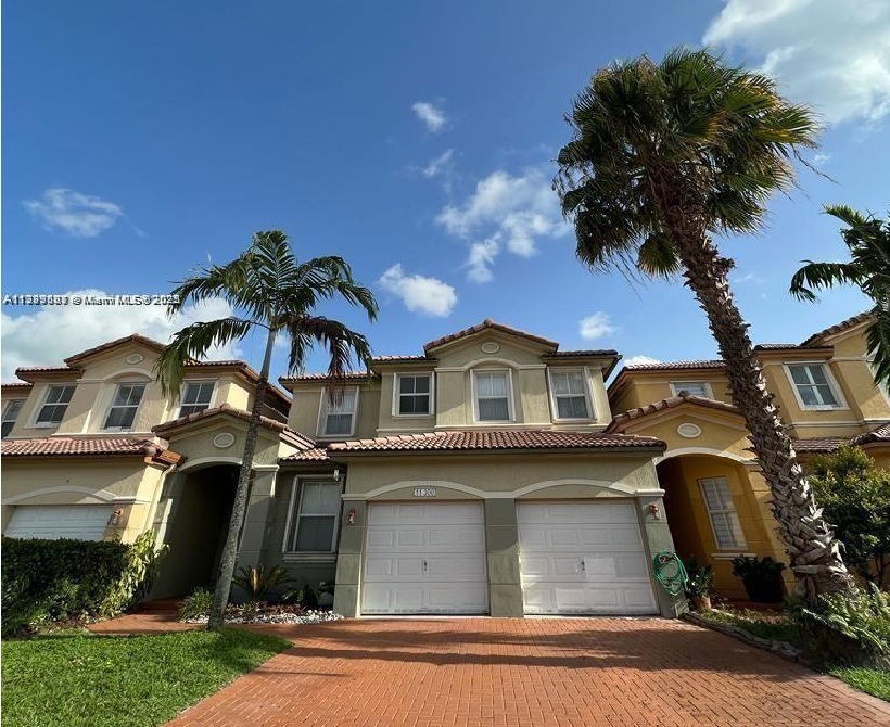 Foto principal - 11300 NW 74th Terrace